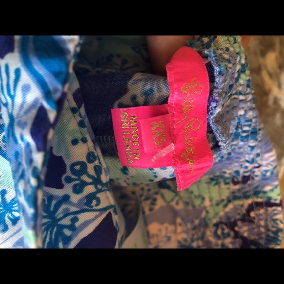 Lilly Pulitzer Scalloped Shorts - Picture 2 of 3